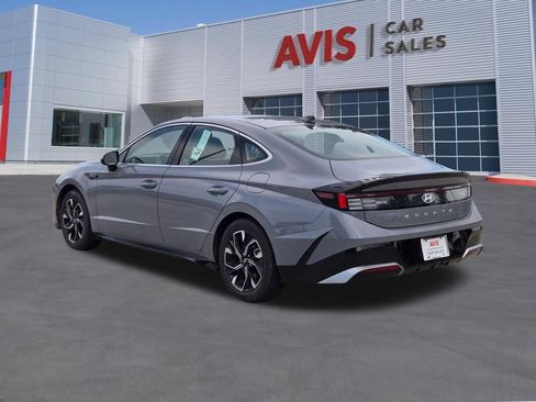 Used 2025 Hyundai Sonata SEL FWD image 9