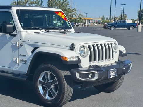 Used 2020 Jeep Wrangler Unlimited Sahara image 6