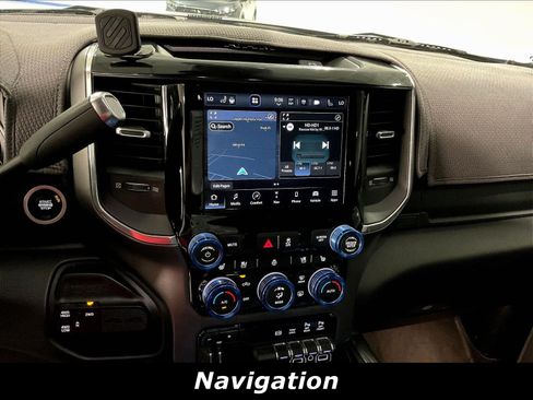 Used 2022 RAM 2500 Laramie AWD/4WD image 5