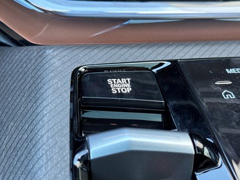 Used 2026 BMW X3 xDrive30 w/ Premium Package image 29