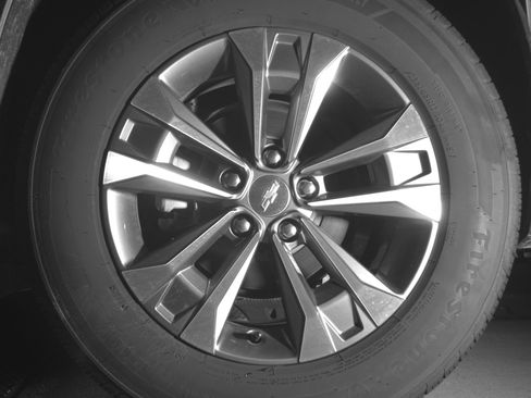 Used 2025 Chevrolet Equinox LT FWD image 14