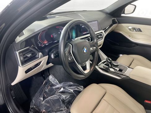 Used 2020 BMW 330i xDrive Sedan w/ Premium Package image 9