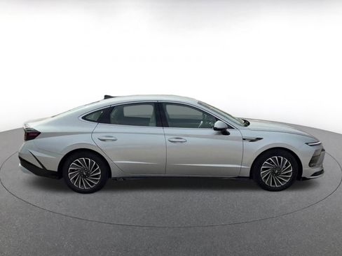 Used 2025 Hyundai Sonata SEL image 11