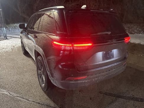 Certified 2023 Jeep Grand Cherokee Altitude image 2