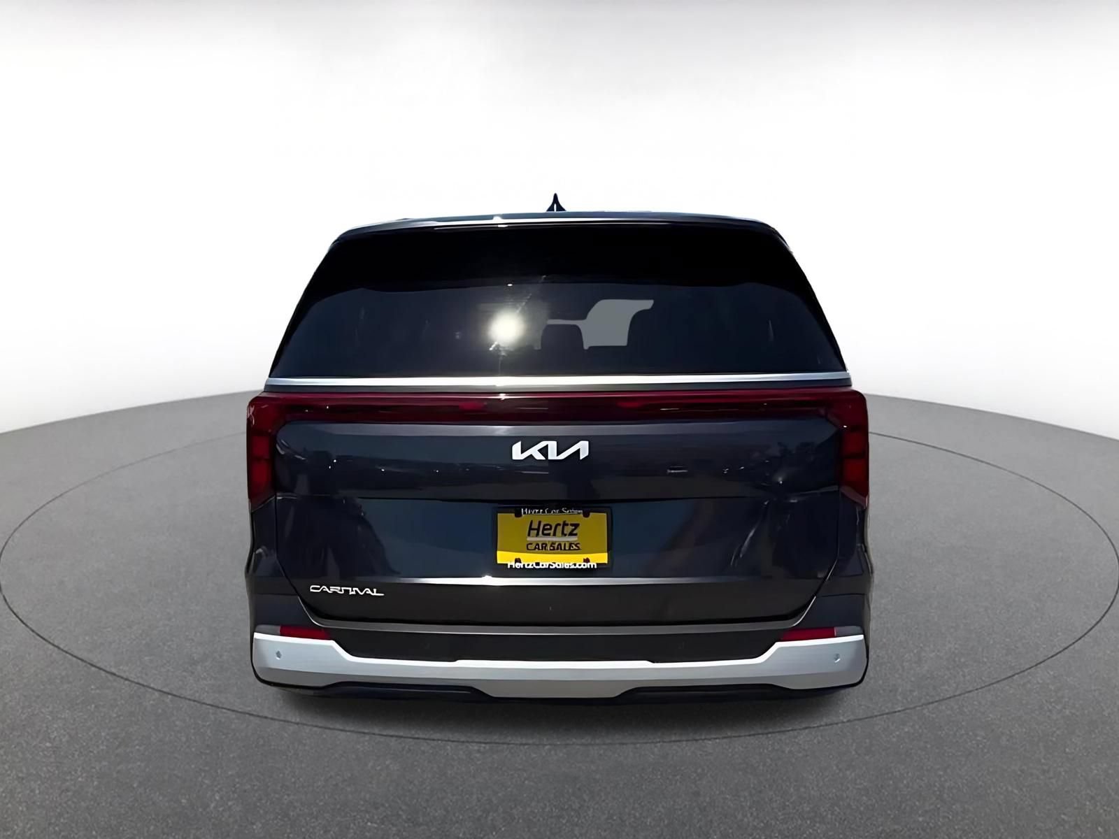 Used 2026 Kia Carnival FWD image 12