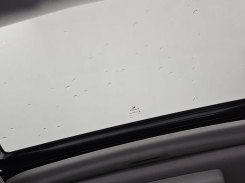Used 2018 Honda Odyssey Elite image 21