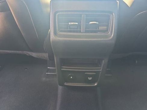 Certified 2024 Ford Edge SEL w/ Convenience Package image 38