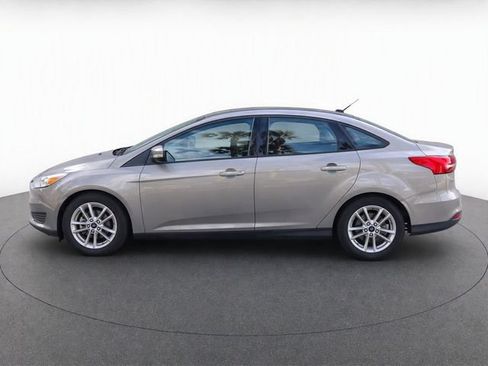 Used 2016 Ford Focus SE FWD image 6