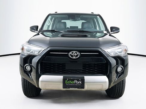 Used 2024 Toyota 4Runner TRD Off-Road Premium image 2
