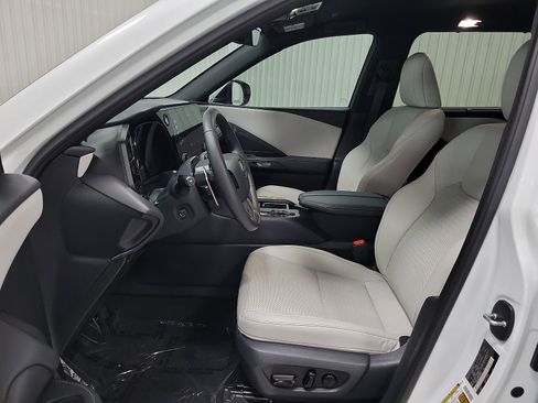 Used 2025 Lexus TX 350 AWD w/ Convenience Package image 12