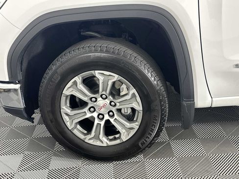 Used 2024 GMC Sierra 1500 SLT AWD/4WD image 11