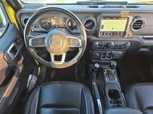 Used 2022 Jeep Wrangler Unlimited Sahara w/ Cold Weather Group AWD/4WD image 12
