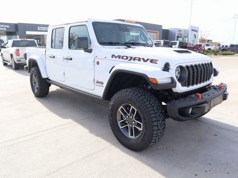 New 2026 Jeep Gladiator Mojave image 1