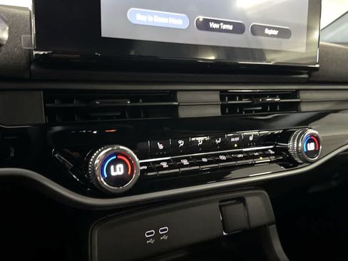New 2026 Honda Prologue EX image 19