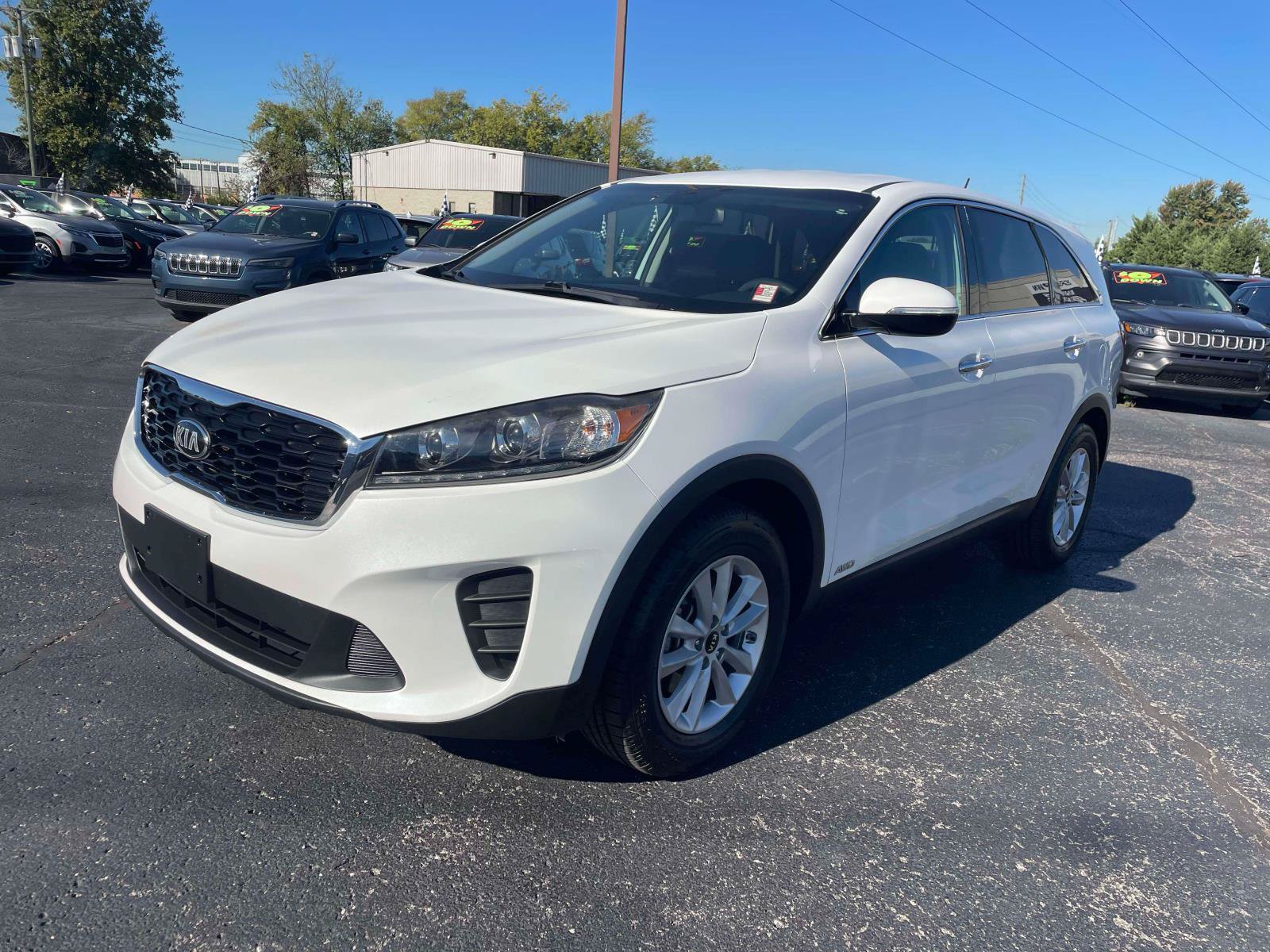 Used 2019 Kia Sorento AWD V6 image 3