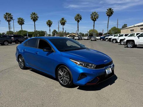 Used 2023 Kia Forte GT-Line w/ GT-Line Premium Package image 2