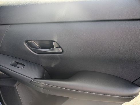 Used 2025 Nissan Sentra SV image 33