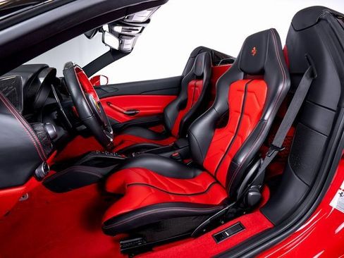 Used 2019 Ferrari 488 Spider image 4
