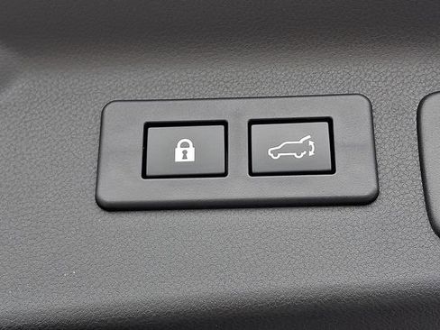 Certified 2025 Subaru Forester Premium image 30