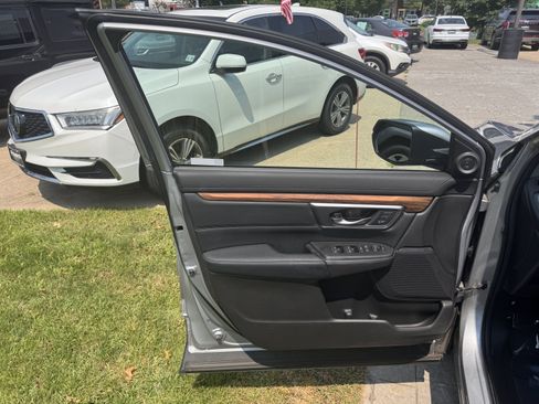 Used 2019 Honda CR-V Touring image 22