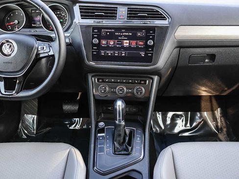 Used 2018 Volkswagen Tiguan SEL image 13