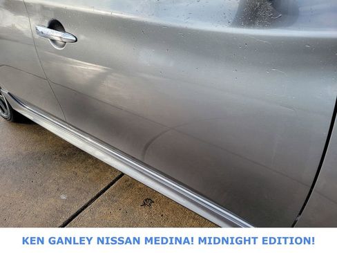 Used 2018 Nissan Sentra SR w/ SR Midnight Edition Package image 13