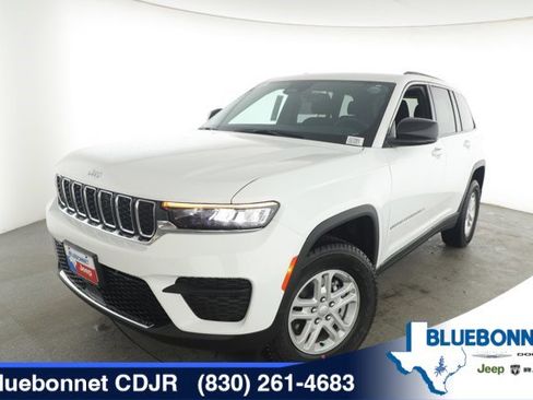 New 2025 Jeep Grand Cherokee Laredo image 1