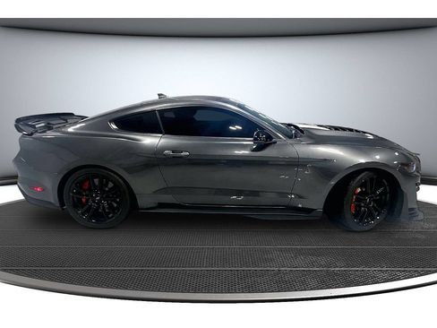 Used 2020 Ford Mustang Shelby GT500 w/ Technology Package RWD image 14
