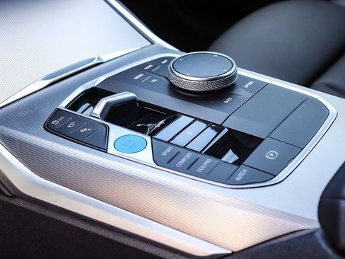 Used 2023 BMW i4 eDrive40 RWD image 19
