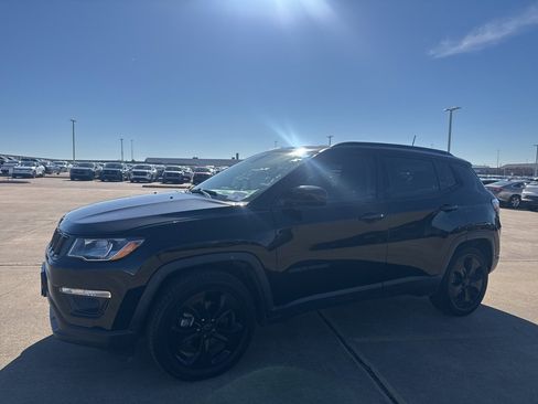 Used 2020 Jeep Compass Latitude image 10