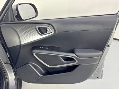 Used 2024 Kia Soul LX w/ Option Group 015 image 34