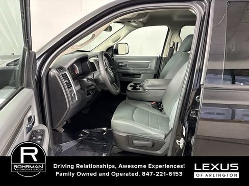 Used 2017 RAM 1500 Classic SLT AWD/4WD image 4