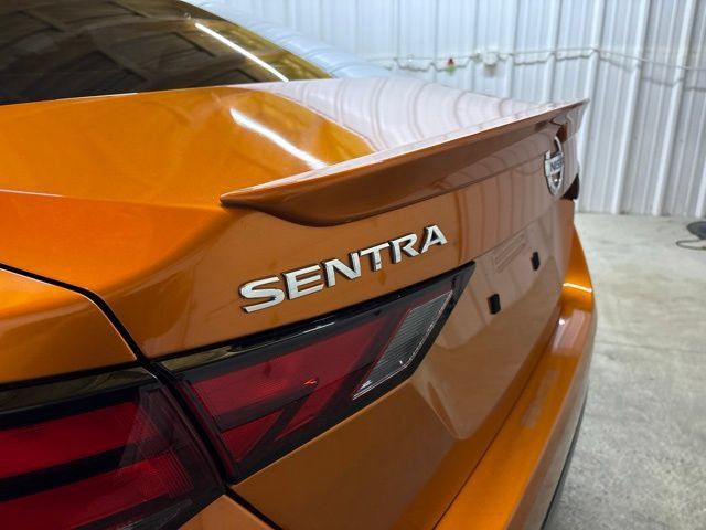 Used 2020 Nissan Sentra SR w/ Premium Package FWD image 8