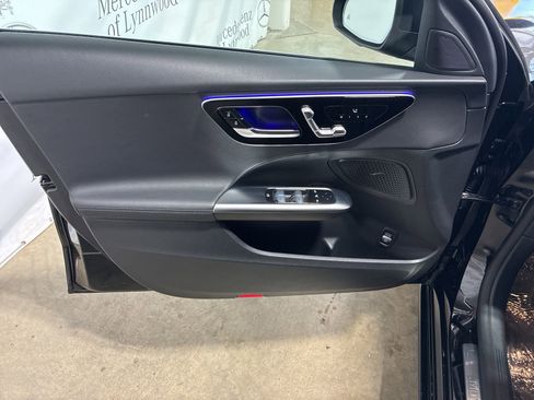 Used 2025 Mercedes-Benz C 300 4MATIC Sedan image 8