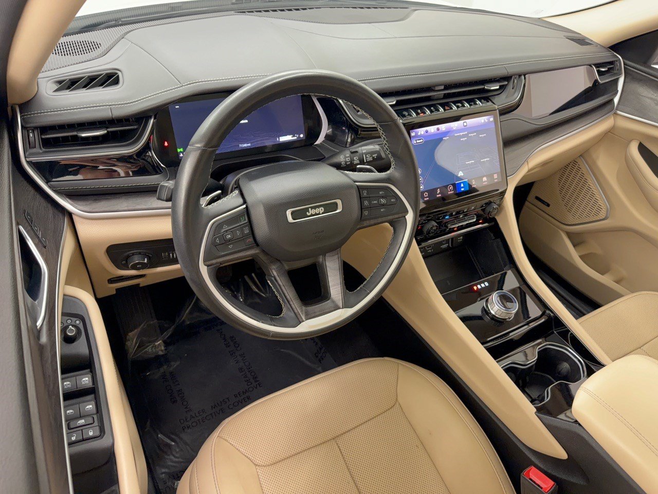 Used 2022 Jeep Grand Cherokee L Limited w/ Luxury Tech Group II RWD image 3