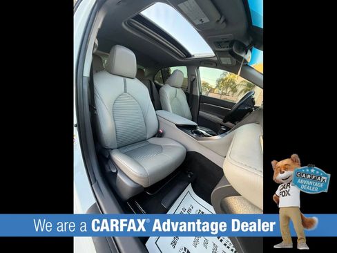 Used 2018 Toyota Camry SE w/ Moonroof Package FWD image 23