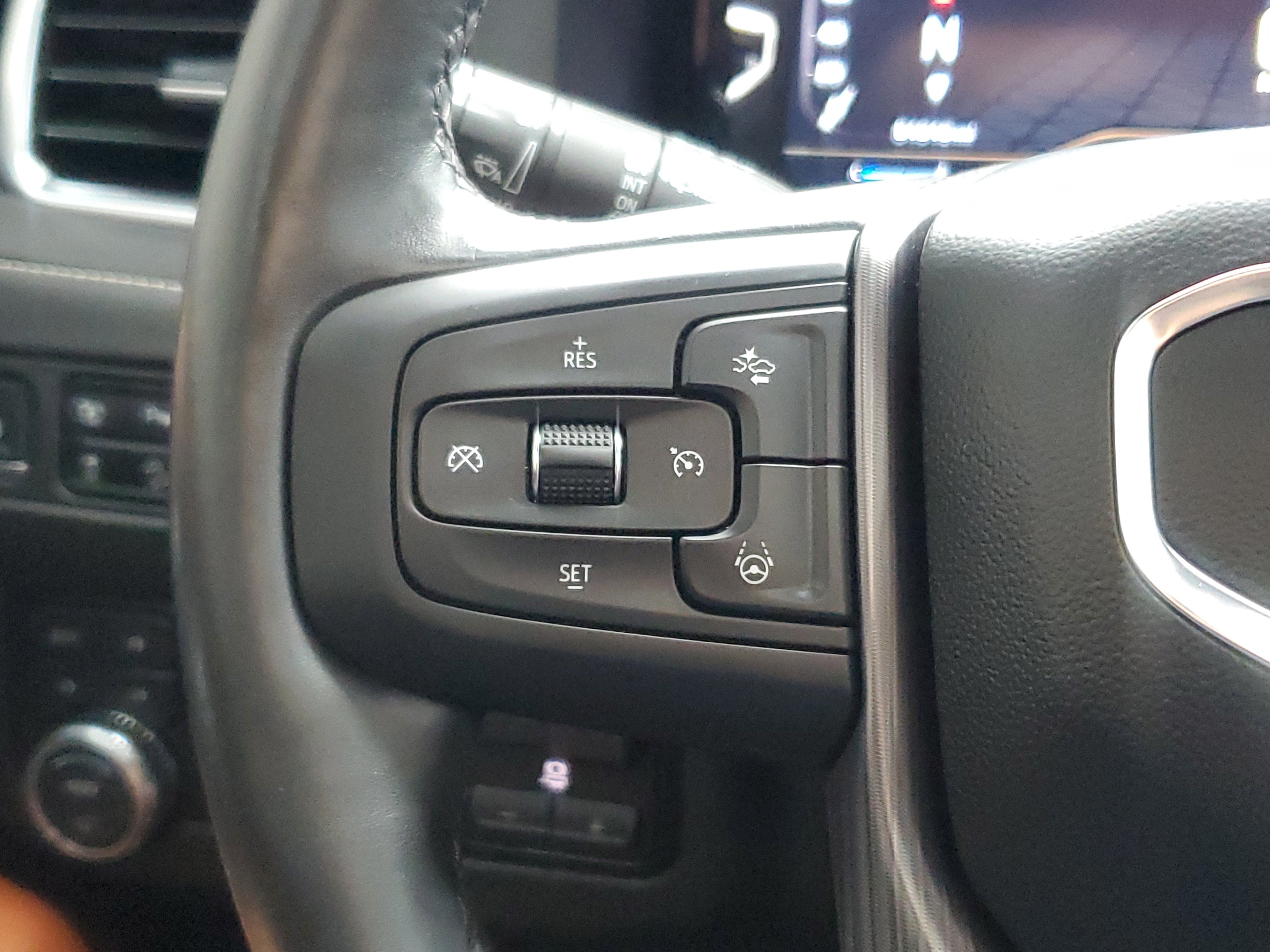 Used 2024 GMC Yukon Denali Ultimate AWD/4WD image 22