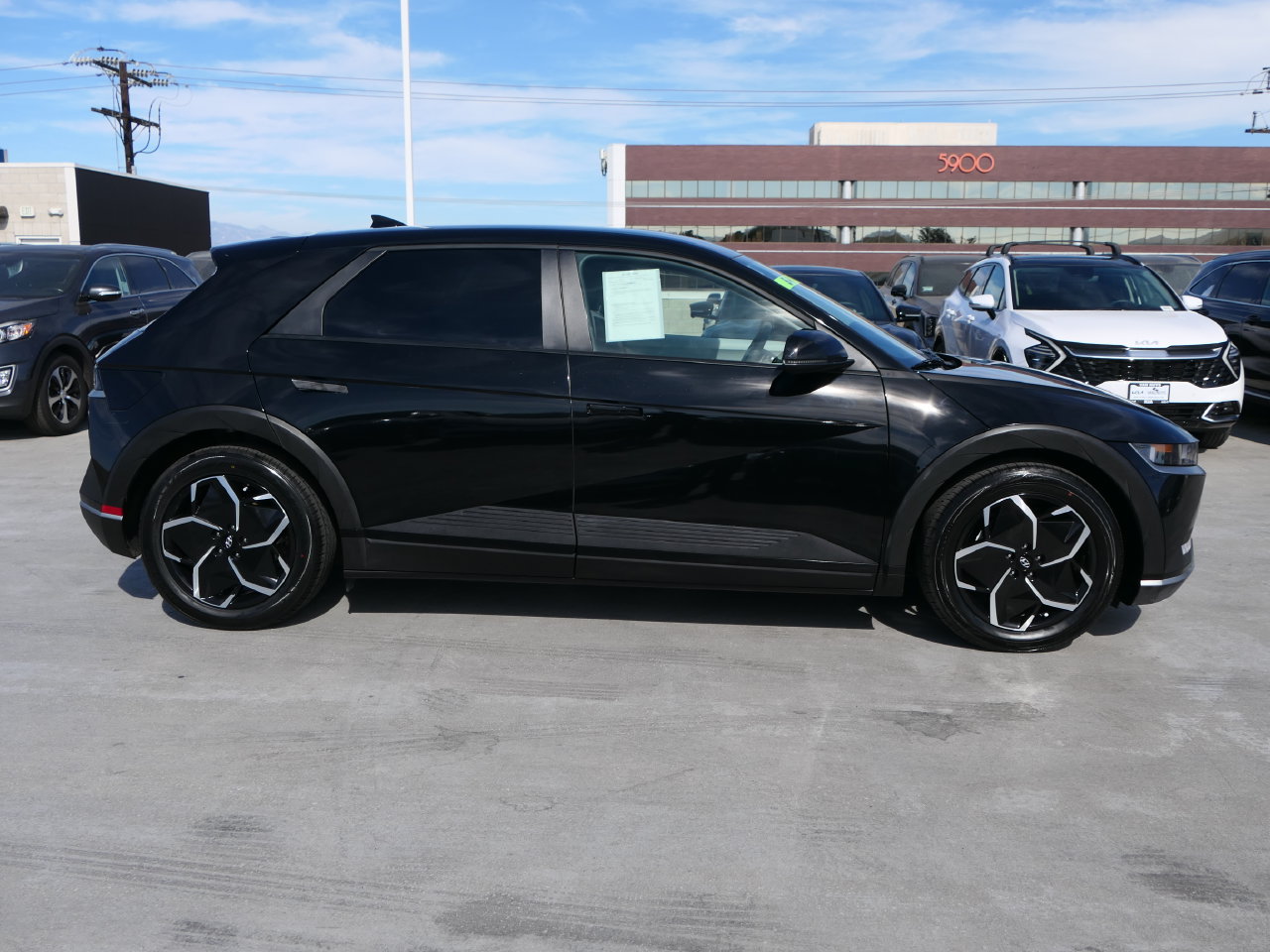 Used 2024 Hyundai Ioniq 5 SEL RWD image 2