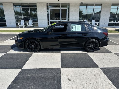 Used 2025 Honda Civic Sport image 1