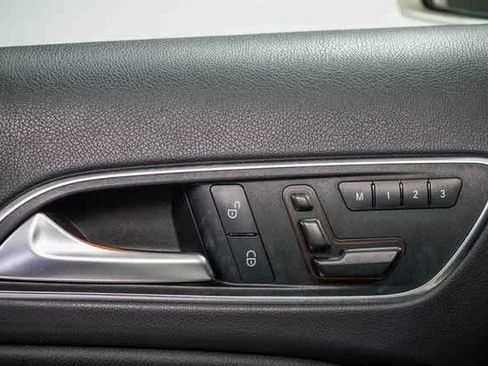 Used 2015 Mercedes-Benz GLA 250 4MATIC image 20