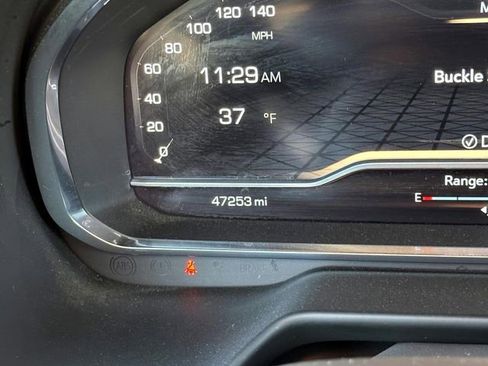 Used 2022 GMC Yukon SLT w/ SLT Premium Package image 24