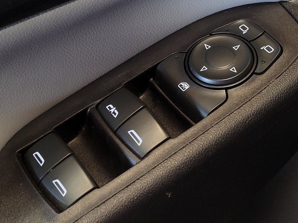 Used 2021 Chevrolet Equinox LS FWD image 27