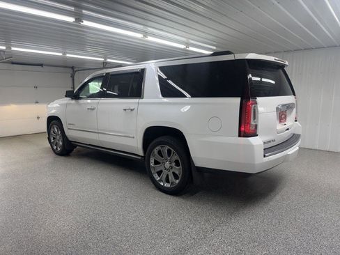 Used 2016 GMC Yukon XL Denali AWD/4WD image 5