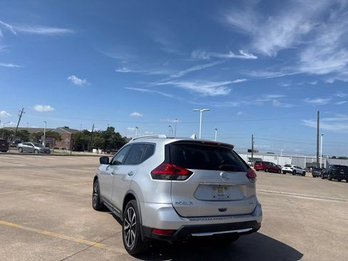 Certified 2017 Nissan Rogue SL w/ SL Premium Package AWD/4WD image 16