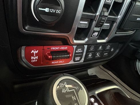 Used 2020 Jeep Gladiator Rubicon AWD/4WD image 19