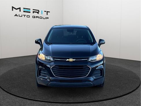 Used 2019 Chevrolet Trax LS image 3