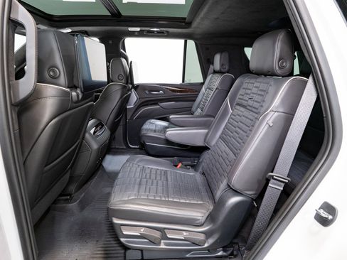 Used 2023 Cadillac Escalade Sport Platinum w/ LPO, ONYX Package image 38