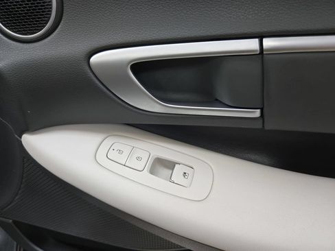 Used 2025 Hyundai Sonata SEL FWD image 32