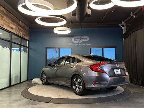 Used 2018 Honda Civic EX-L image 5