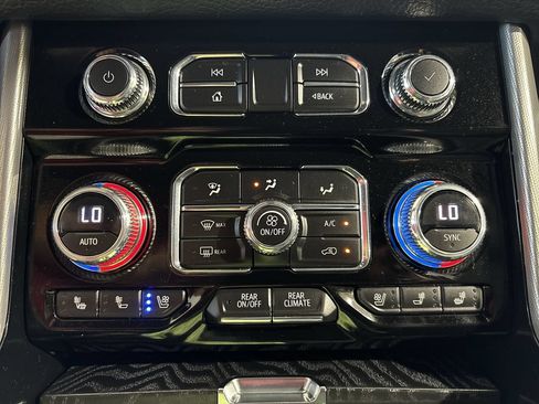 Used 2023 GMC Yukon Denali AWD/4WD image 20